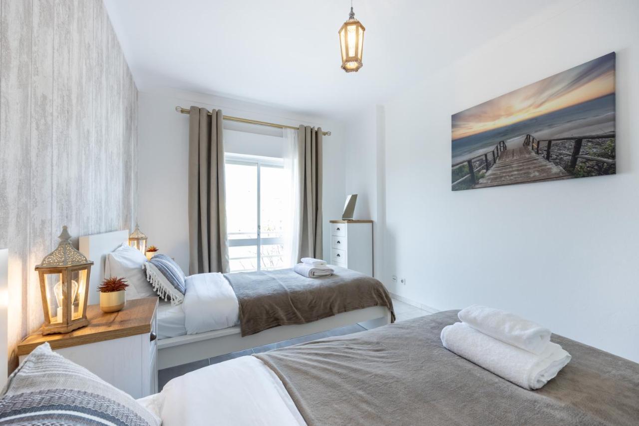 לאגוּ‏ש Stylish Seashore Apartment מראה חיצוני תמונה