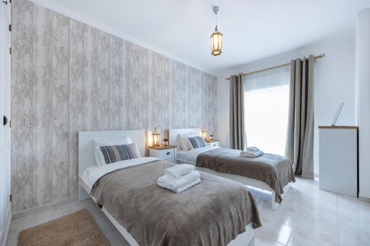 לאגוּ‏ש Stylish Seashore Apartment מראה חיצוני תמונה